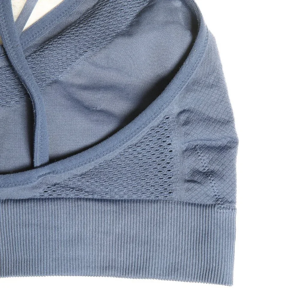 NIKE Seamless Light Support Sports Bra in Blue - Size Medium